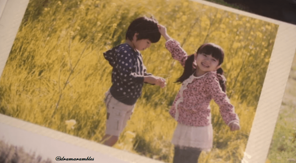 look at how cute these two little children are!!!