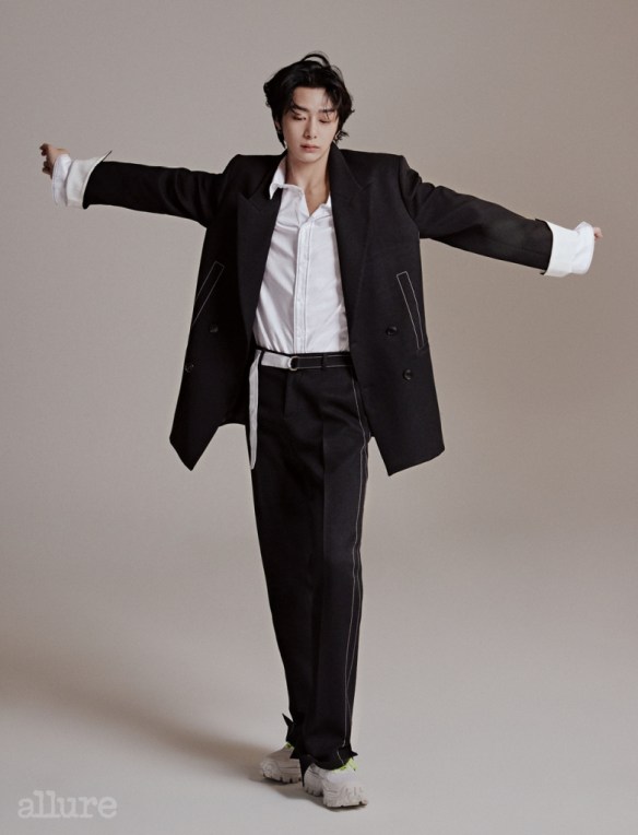 hyunwon allure 6
